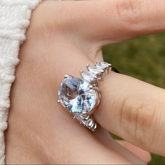 NEW Gorgeous 925 Sterling Silver Ring - Picture 8 of 9